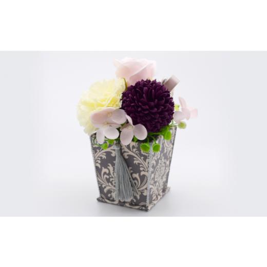 手芸 千葉県 いすみ市 【昔ながらの】 カルトナージュ花器の仏花アレンジと写真たて　(ダマスク柄) 1395498