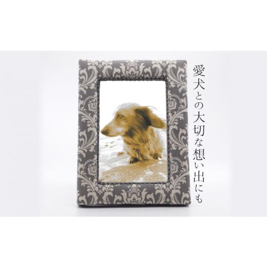 手芸 千葉県 いすみ市 【昔ながらの】 カルトナージュ花器の仏花アレンジと写真たて　(ダマスク柄) 1395498