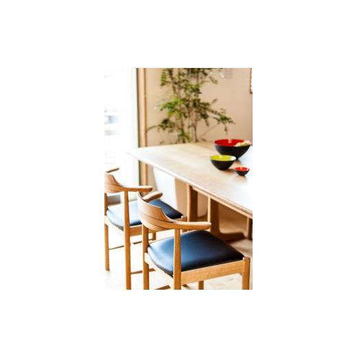 ふるさと納税 家具 岐阜県 高山市 シズクルチェア OAK／本革ブラックダイニングチェア 飛騨の家具 飛騨家具 木馬舎 AY038の画像