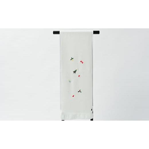 ふるさと納税 織物・繊維品 兵庫県 伊丹市 帯揚げ 白地 ちりめん クリスマスの刺繍 帯上げ 着物に No.5275-0234の画像