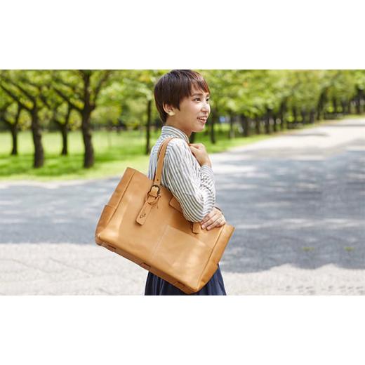 ふるさと納税 カバン トートバッグ 兵庫県 姫路市  No.5258-7301 0518 A4サイズでPCが入るかわいい本革トートバッグ（バーミリオン） バーミリオンの画像