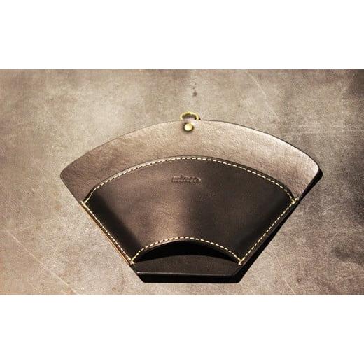 ふるさと納税 食器・グラス 栃木県 栃木市 minca 栃木レザーのコーヒーフィルターケース 自宅やキャンプシーンで ドリッパー のおともに/ブラック 653 日用…