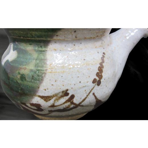 ふるさと納税 陶磁器・漆器・ガラス 佐賀県 唐津市 唐津焼 織部唐津 急須(水引) 茶こし付き 茶器 きゅうす 日本茶 緑茶 ティーポット 食器 ギフト_6
