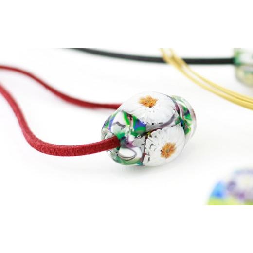 ふるさと納税 陶磁器・漆器・ガラス 岩手県 八幡平市 南部花とんぼ玉 革ひも付き （ 白花 ） ／ とんぼ玉 アクセサリー ネックレス 一つだけ オンリーワン 蜻…