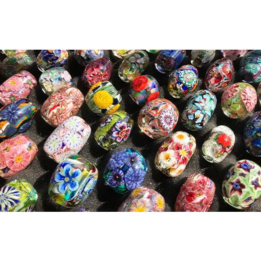 ふるさと納税 陶磁器・漆器・ガラス 岩手県 八幡平市 南部花とんぼ玉 革ひも付き （ 白花 ） ／ とんぼ玉 アクセサリー ネックレス 一つだけ オンリーワン 蜻…