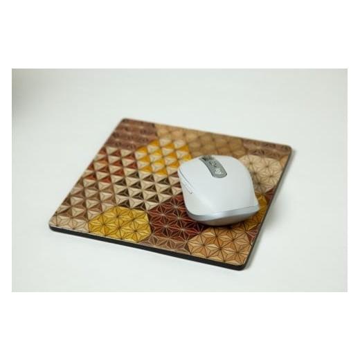 ふるさと納税 木工品・竹工品 神奈川県 小田原市 箱根寄木細工 マウスパッド 亀甲 デスク周りをお洒落に演出 寄木細工マウスパッド亀甲 W180×H180×D5mm…