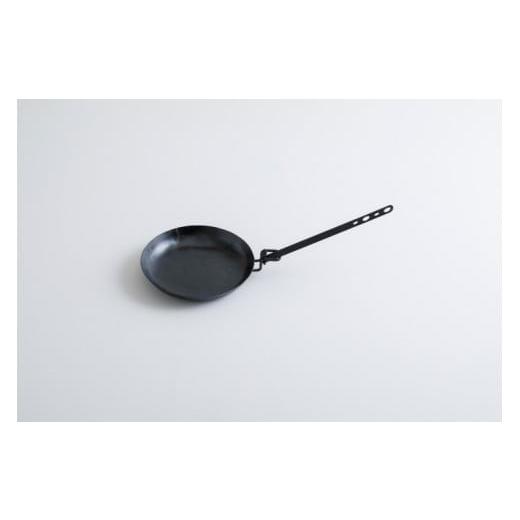 ふるさと納税 アウトドアグッズ 石川県 小松市 TOREPAN 20cm フライパン キャンプ用品 | 石川県 小松市 IRON WORKS KORUの画像