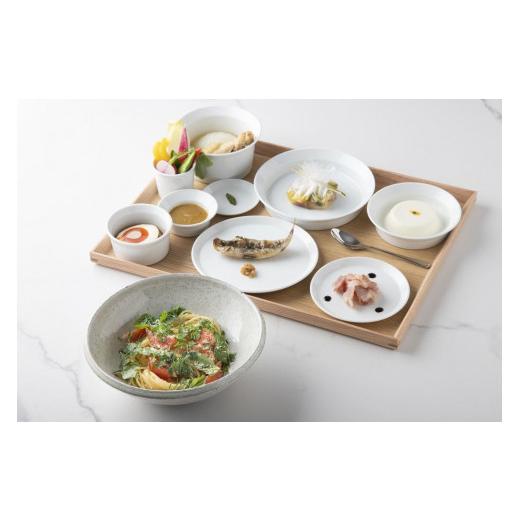 【新品 30%off 送料無料】 ふるさと納税 京都府 京都市 【ザ ロイヤルパークホテル アイコニック 京都】平休日1泊朝食付 ペア宿泊券《スーペリアツイン》 【XUR2925242567】(103040円)