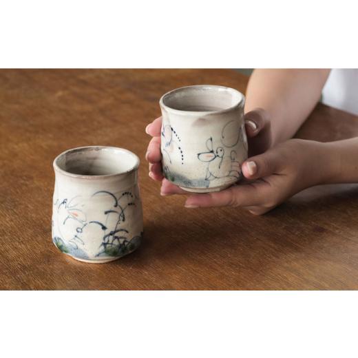 ふるさと納税 陶磁器・漆器・ガラス 岐阜県 土岐市  美濃焼 兎絵 組湯呑 木箱入 小栗正男 食器 湯呑み ペア MBH004の画像