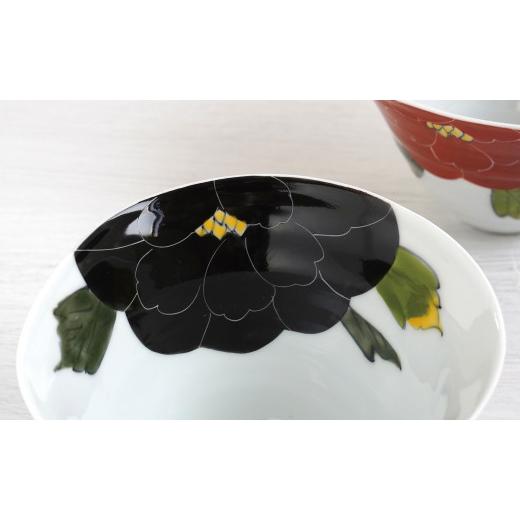 ふるさと納税 食器・グラス 皿 佐賀県 有田町 有田焼 赤牡丹・黒牡丹 なぶり深小丼2個セット 泰山 牡丹 ぼたん 赤 黒 小丼 どんぶり 器 A45-395の画像