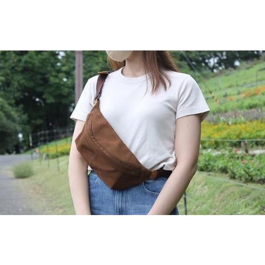 ふるさと納税 カバン ボディバッグ・ワンショルダー 兵庫県 豊岡市 撥水ヌバックレザー ボディーバック (ダークブラウン) ダークブラウン