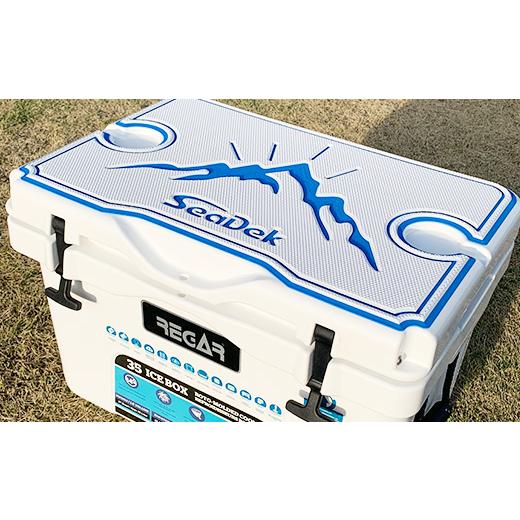 ふるさと納税 アウトドアグッズ クーラーボックス 三重県 いなべ市 オリジナルマット(SeaDek)付ハードクーラーボックス　(サイズ:35L)　カラー:ホワイト 12645…_2