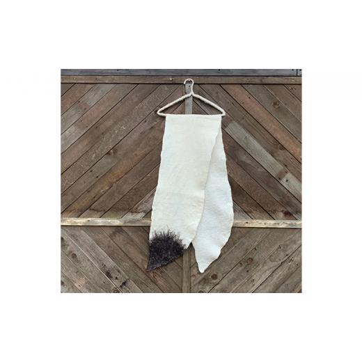 ふるさと納税 小物 ストール・マフラー 北海道 美深町 ウールフェルト しっぽショール 北海道美深 白×焦げ茶 No.5894-7189 0483 白×焦げ茶_2