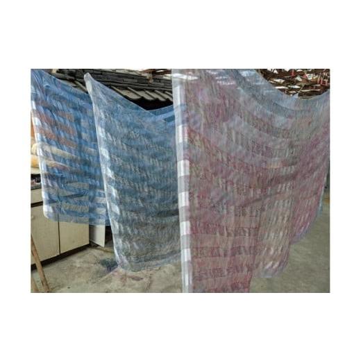 ふるさと納税 ファッション 奈良県 葛城市  限定 １点物 墨流し染 シルク ロングストール(青珊瑚柄)／染美堂 一点物 絹 シルク 現代風 アート インテリア シフ…の画像