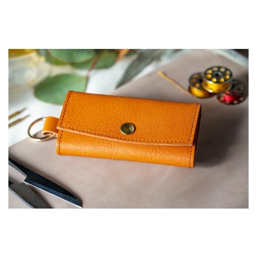 ふるさと納税 小物 奈良県 三宅町 5連キーケース キーリング付き (イタリアレザー ネブラスカ):コニャック コニャック