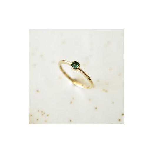 ふるさと納税 山梨県 甲府市 【サイズ：8号】【ジュエリー】K10 イエローゴールド エメラルド 一粒石 リング 指輪 保証書付 NR-1869