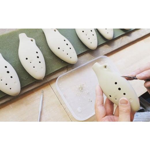 ふるさと納税 楽器 岐阜県 瑞浪市  美濃焼 オカリナより簡単 子供でも吹ける お絵かき楽器 工作キット セラリーナKids8音階 瑞浪市 ／ スエラボ AZCV010の画像