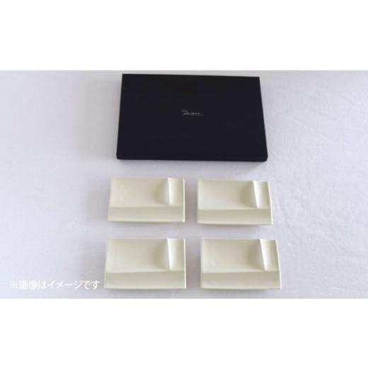 ふるさと納税 食器・グラス 皿 岐阜県 瑞浪市  美濃焼 グッドデザイン賞受賞 miyama. 箸置き付仕切り小皿 isola(イゾラ) パレットプレートS グレージュマット …の画像