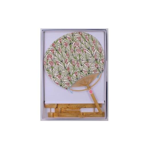 ふるさと納税 伝統技術 三重県 四日市市 日永うちわ 香る(大) 両用うちわ立て付 Cすすき 日永うちわ 香る(大) うちわ立て付 Cすすき