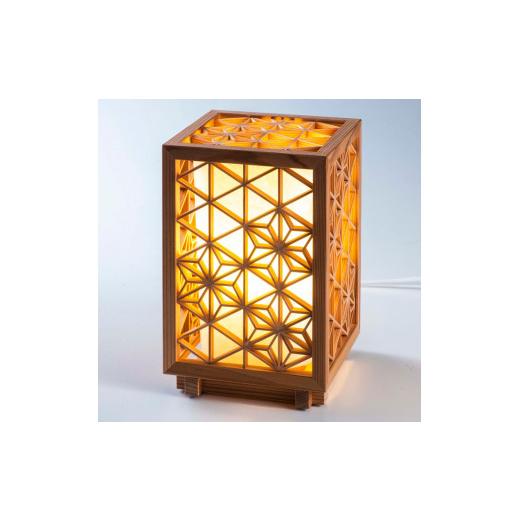 【値段交渉可：送料込】 ふるさと納税 新潟県 加茂市 組子細工の空間照明「乱れ組子 （麻の葉）」小型《W138×H205×D138（mm）》秋田杉 間接照明 フロアライト 大湊文吉商店 新潟県加… 【TMF2236390576】(78780円)