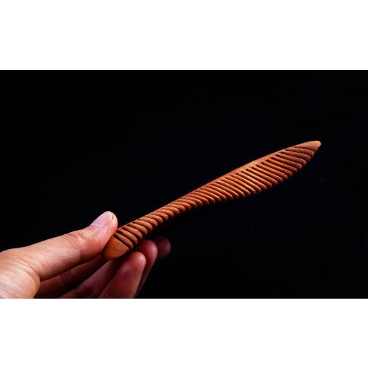 ふるさと納税 木工品・竹工品 秋田県 鹿角市 ひねり髪すき《若木》10.0cm アートフォルム 工芸品 普段使い おしゃれ 木 木製品 上品 プレゼント お土産 贈り物…の画像