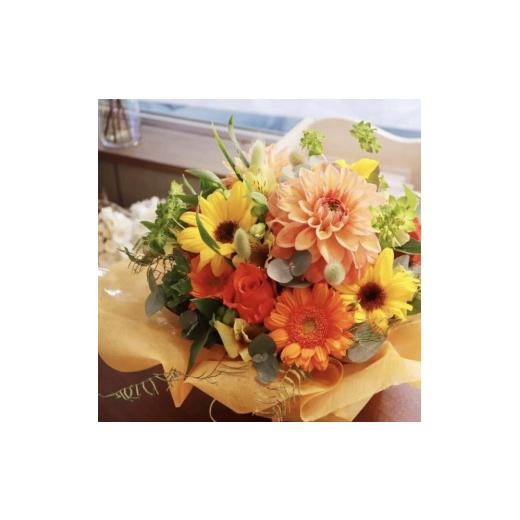 ふるさと納税 雑貨・日用品 花 岩手県 盛岡市 季節のフラワーアレンジメント Sサイズ 6回 定期便 6ヶ月 花 生花 フラワー ギフト プレゼント 贈り物 お祝い 記…の画像
