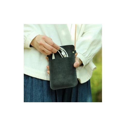 ふるさと納税 カバン ショルダーバッグ 神奈川県 川崎市 SKLO 肩掛けシンプルスマートフォンポーチ Black Black