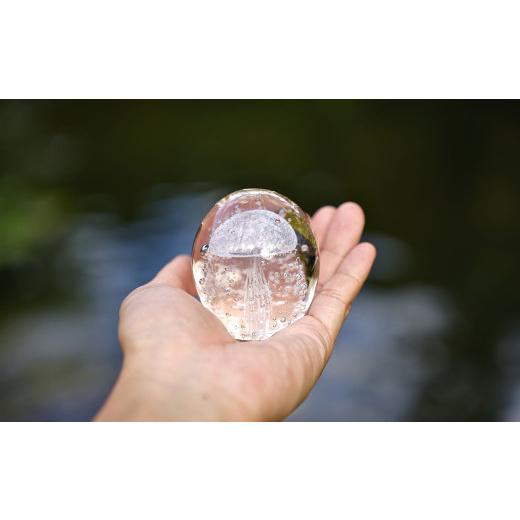 ふるさと納税 陶磁器・漆器・ガラス 新潟県 弥彦村 くらげオーナメント 白 ガラス細工 飾り 新潟県 弥彦村_手作り ハンドメイド クリア 透明感 おしゃれ 綺麗 …の画像
