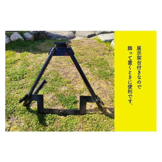 ふるさと納税 金工品 静岡県 吉田町  テレビで紹介されました 限定デザイン マンホール 蓋「吉田町PR部長 よし吉」 日之出水道機器 静岡県 吉田町 22424178 よ…の画像