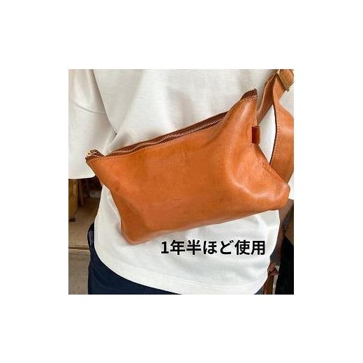 ふるさと納税 カバン ボディバッグ・ワンショルダー 栃木県 栃木市  minca 全4色 栃木レザーのボディバッグ ／キャメル 小物 ファッション 人気 おすすめ キャ…の画像