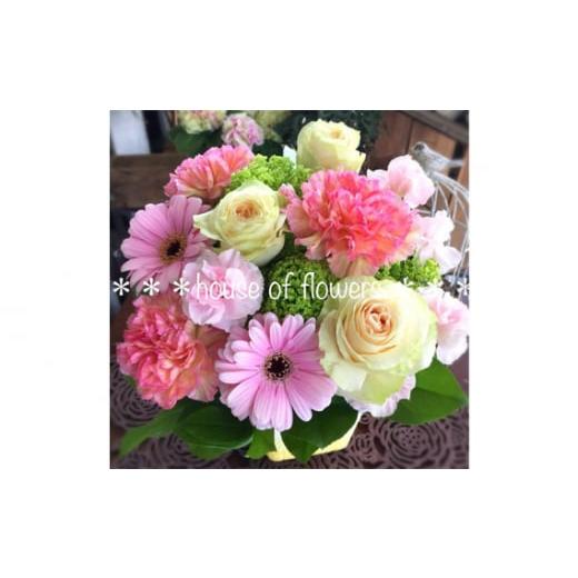 ふるさと納税 花・苗木 花束 茨城県 坂東市 （ピンク系）Mサイズ 癒し生活 季節のおまかせフラワーアレンジメント ／ ギフト 記念日 お花 茨城県 No.484の画像