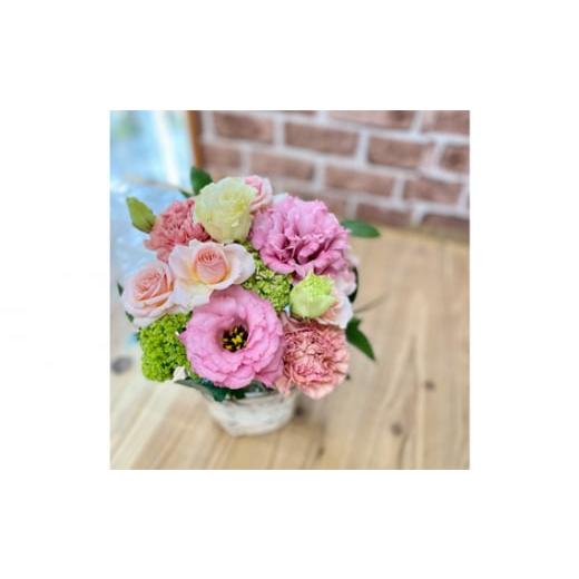 ふるさと納税 花・苗木 花束 茨城県 坂東市 （ピンク系）Mサイズ 癒し生活 季節のおまかせフラワーアレンジメント ／ ギフト 記念日 お花 茨城県 No.484の画像