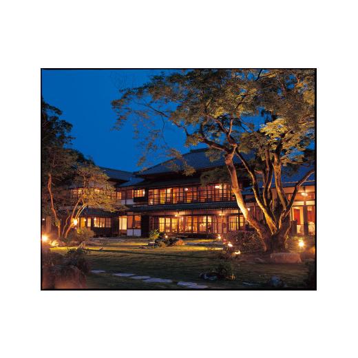 【新品 送料込み】 ふるさと納税 新潟県 阿賀野市 【限定５食！】シェフ特製 洋食2段 おせち 約3〜4人前 期間限定 受付12月14日まで お届け1月1日 五十嵐邸ガーデングループ ザ … 【1881987816】(66300円)