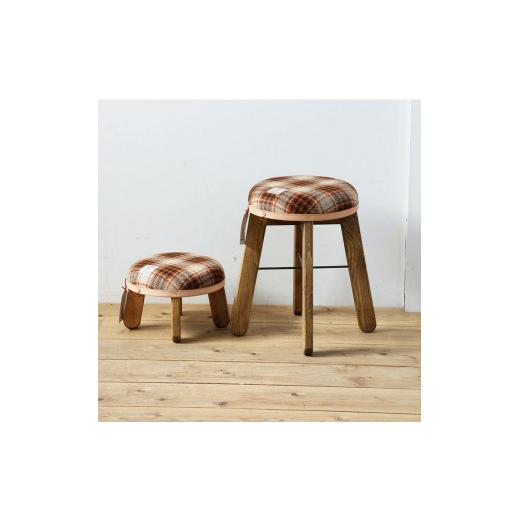 ふるさと納税 木工品・竹工品 和歌山県 有田川町 まぁるいスツール ライトブラウン＆ブラウンチェック 子供 椅子イスキッズ HARRIS TWEED（ハリスツイード）家…の画像