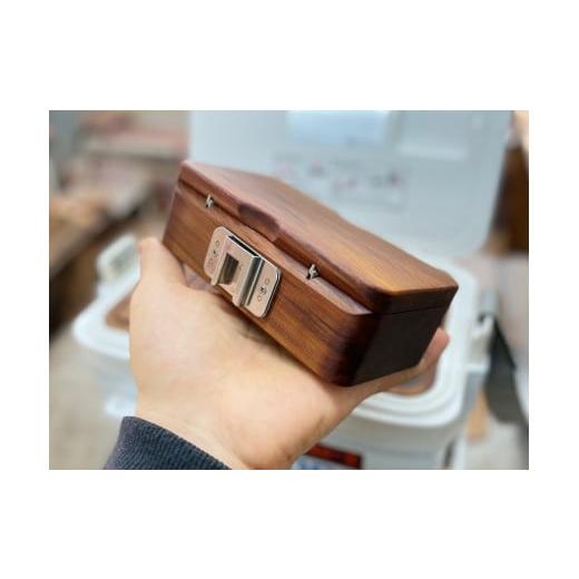 ふるさと納税 木工品・竹工品 千葉県 南房総市 木製キス釣り用餌箱3箱セット 木枠付 シマノフィクセルサーフ9L用 納期約3カ月 mi0037-0029 |  | 07