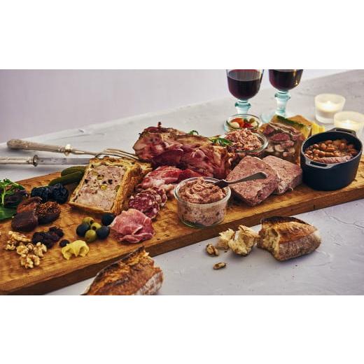 ふるさと納税 肉 岩手県 二戸市 佐助 シャルキュトリー セット 1，560ｇ／パテドカンパーニュ パテオンクルット フロマージュドテッド スネ骨付きコンフィ レ…