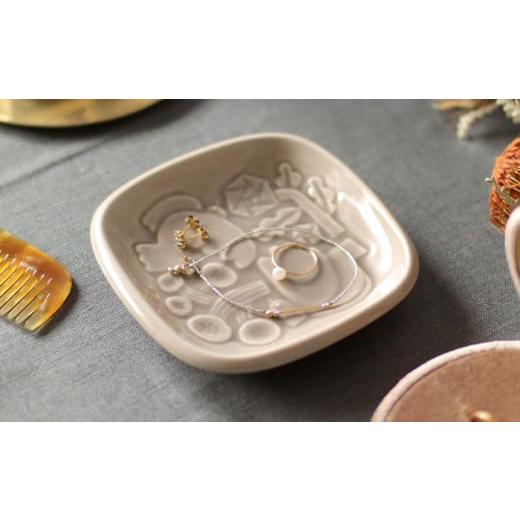 ふるさと納税 食器・グラス 小皿 岐阜県 瑞浪市  美濃焼 スクエアプレート ペアセット BIRDS' WORDS SQUARE PLATE 105 トープグレー × アンバーブラウン…の画像
