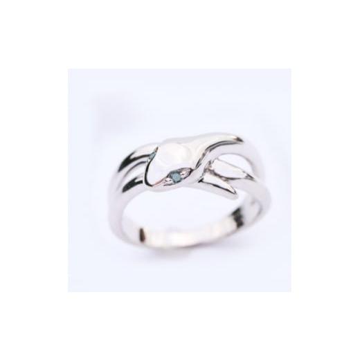 ふるさと納税 山梨県 - 幸運のシンボル ブルーダイヤモンドの白蛇リング 15号 659-879-15