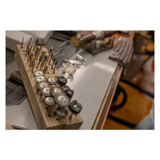 ふるさと納税 アクセサリー ネックレス 山梨県 甲斐市 アゲハ蝶ネックレス　シルバーカラー　All insects　 セレブ御用達 世界50個限定 今、世界中から熱視線…の画像