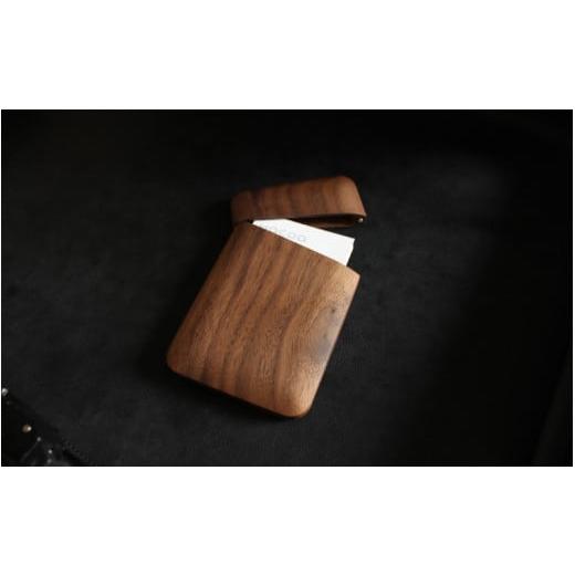 ふるさと納税 文房具・玩具 福井県 鯖江市 Hacoa おしゃれで美しいデザインの木製名刺入れ ウォールナット「Card Case Gentle」 D-06103b /名刺 名刺入れ カ…