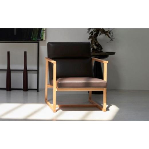 ふるさと納税 調度品 広島県 福山市 居敷き MS124（ともし火赤銅色）LEVE （レーベ）待ち合い室女性議長 自然的なめし革製 居敷き イス 女性議長 調度品 調度品 一般受け…