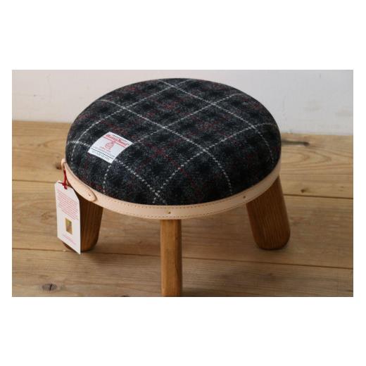 ふるさと納税 木工品・竹工品 和歌山県 有田川町 まぁるいスツール ブラック＆グレーチェック 子供 椅子イスキッズ HARRIS TWEED（ハリスツイード）家具 ブラ…の画像