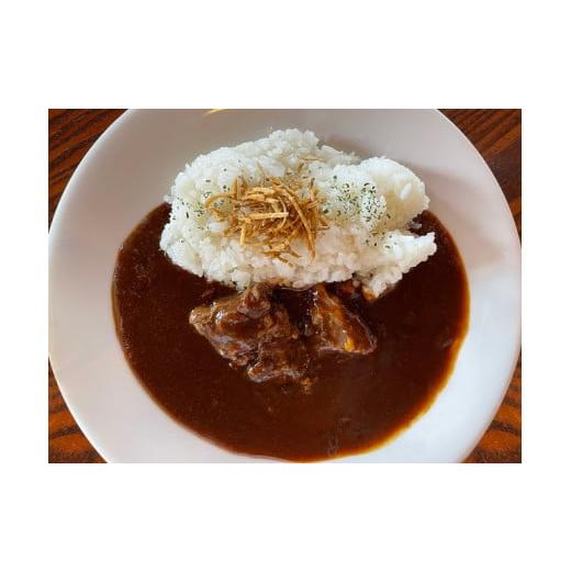 ふるさと納税 加工品等 レトルト 滋賀県 竜王町 4月配送 「近江牛」お肉ごろごろカレー(230g×3) 肉 牛肉 ブランド牛 三大和牛 和牛 黒毛和牛 近江牛 保存食 …