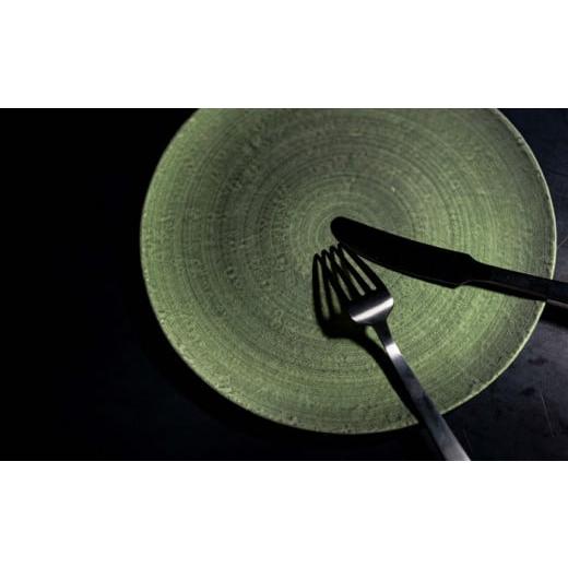 ふるさと納税 食器・グラス 皿 佐賀県 有田町  NYが認めた逸品 有田焼 麟 Lin 25cm 大皿 プレート 1枚 (Green) パールの光が美しい高級感あるプレート 金照堂 …の画像