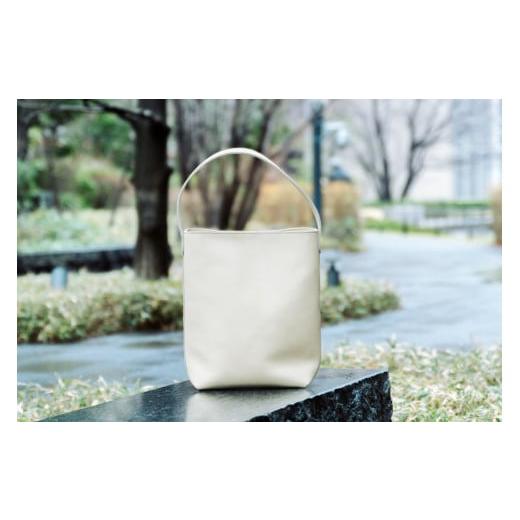 ふるさと納税 カバン トートバッグ 奈良県 香芝市 グラブ革 ワンハンドルトートバッグ クリーム|グラブ グローブ 野球 レザー バッグ 2650 クリーム