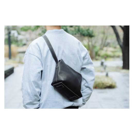 ふるさと納税 カバン ボディバッグ・ワンショルダー 奈良県 香芝市 グラブ革 ボディバッグ ブラック|グラブ グローブ 野球 レザー バッグ 2652 ブラック