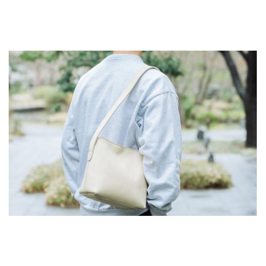 ふるさと納税 カバン ボディバッグ・ワンショルダー 奈良県 香芝市 グラブ革 ボディバッグ クリーム|グラブ グローブ 野球 レザー バッグ 2654 クリーム