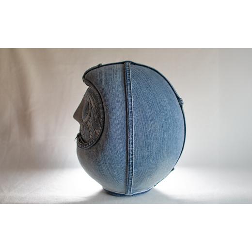 ふるさと納税 雑貨・日用品 インテリア 神奈川県 寒川町 DENIM DARUMA \"8\" Medium Blue だるま 達磨 インテリア 置物 お祝い 縁起物 伝統 手作り お…の画像