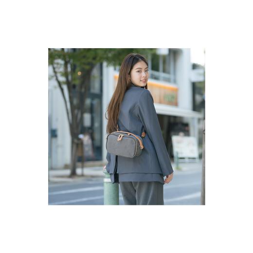 ふるさと納税 カバン ショルダーバッグ 兵庫県 豊岡市 豊岡鞄 TUTUMU Rectangle S4600 グレーの画像