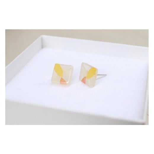 ふるさと納税 アクセサリー ピアス 愛知県 大府市 七宝 シンプルな蝶 ピアス SV(黄色) - ギフト包装付き - 黄色